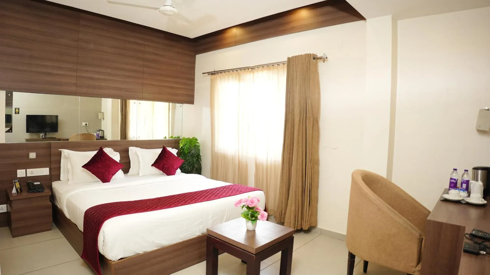 Hotel Palmyra Grand Inn - Kochi