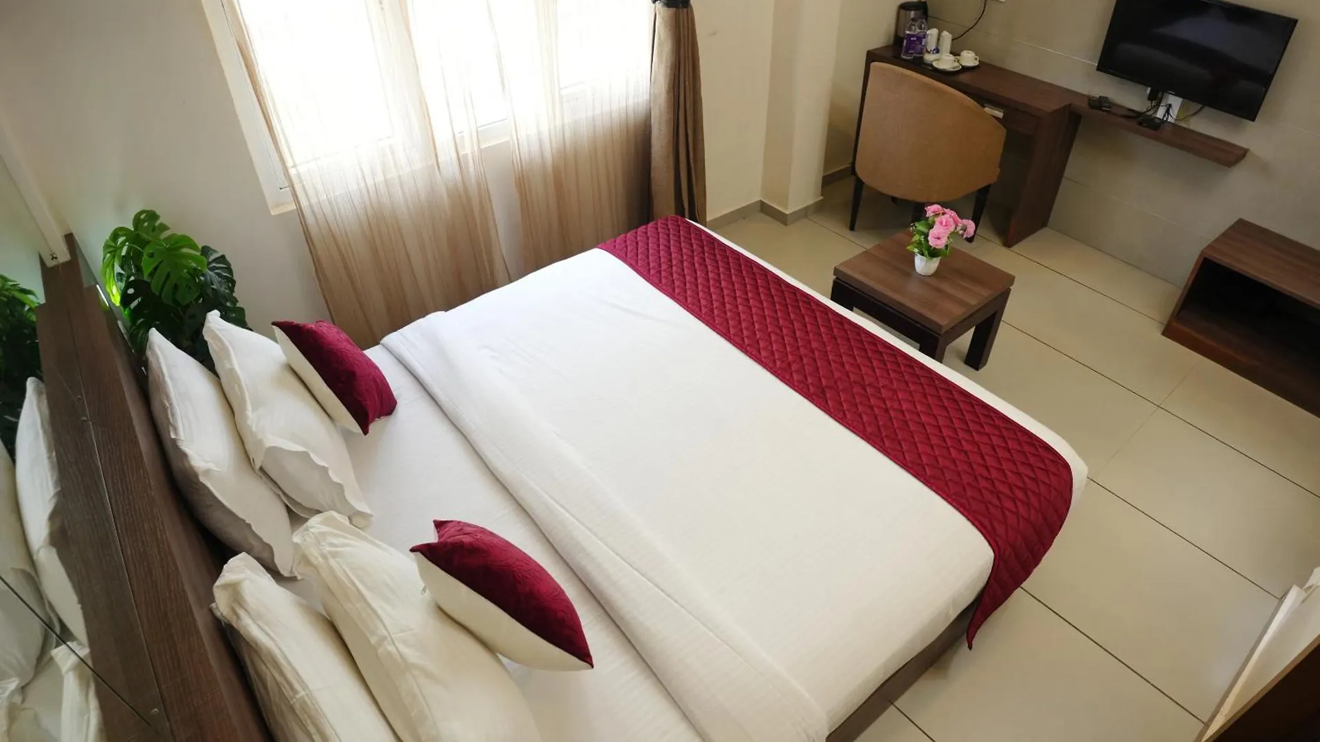 Hotel Palmyra Grand Inn - Kochi