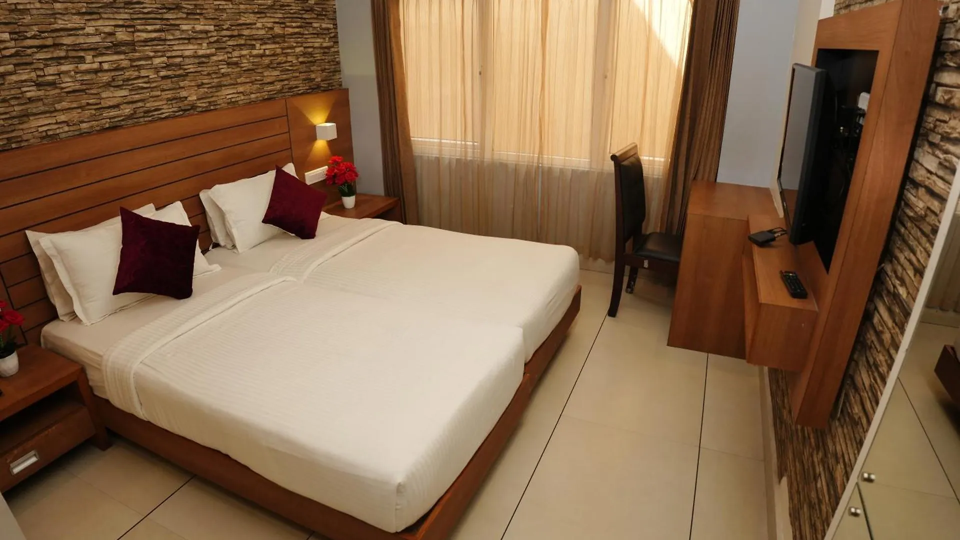 Hotel Palmyra Grand Inn - Kochi India