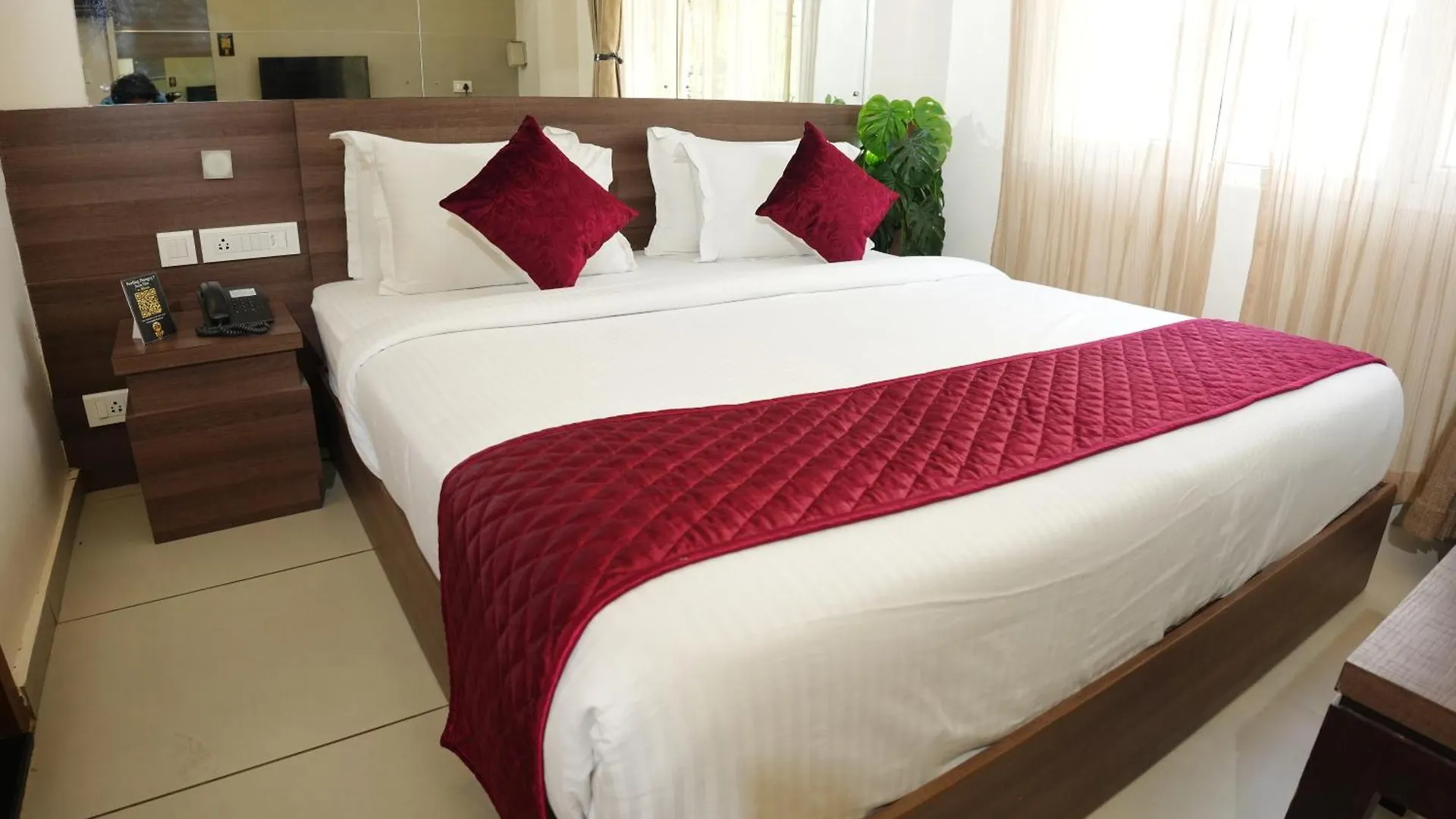 Hotel Palmyra Grand Inn - Kochi